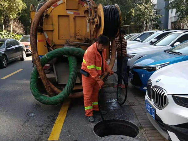 莫力达瓦排污管道清淤